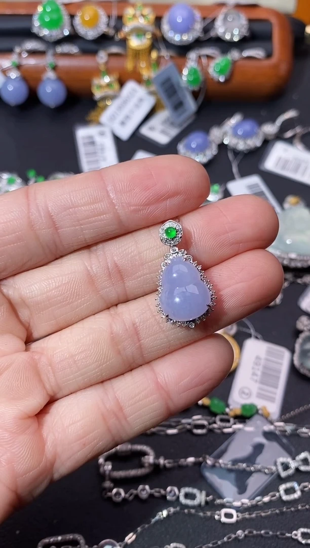 【闪购商品】翡翠吊坠(不含链)18K金镶嵌吊坠