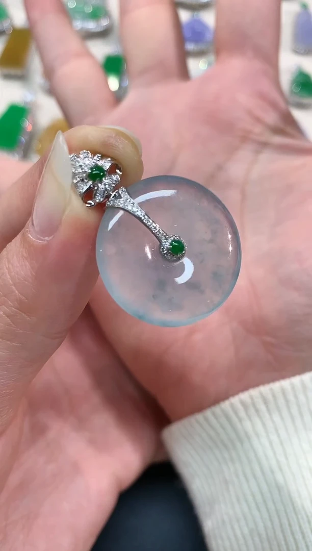 【闪购商品】翡翠吊坠(不含链)18K金镶嵌A428|6999