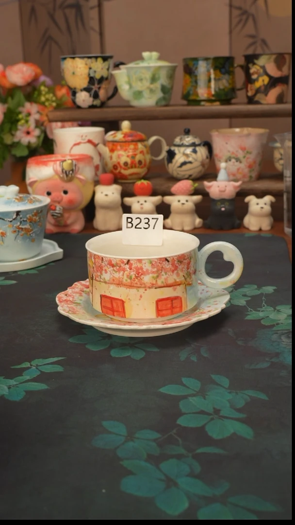 是泥吖 樱花小兔咖啡杯套组237