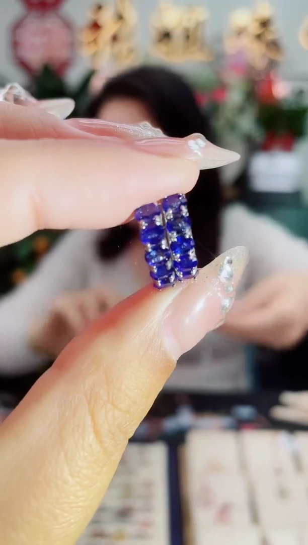 【闪购商品】蓝宝石耳饰银S925镶嵌耳饰