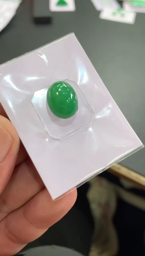 未镶嵌定制翡翠郎**丹翡翠