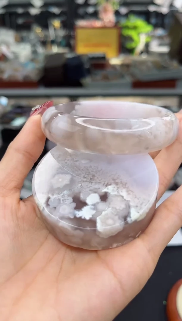 【闪购商品】石英质玉手镯未镶嵌62圈口（赠品镯心）1681368