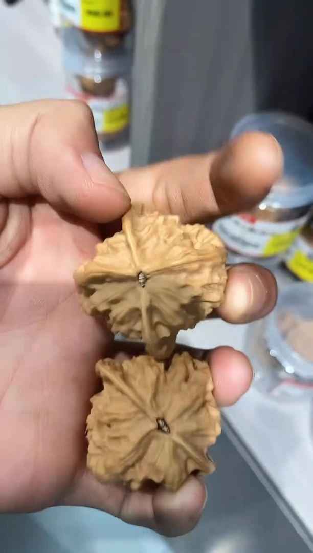 文玩核桃把件微修玲珑尺寸随机