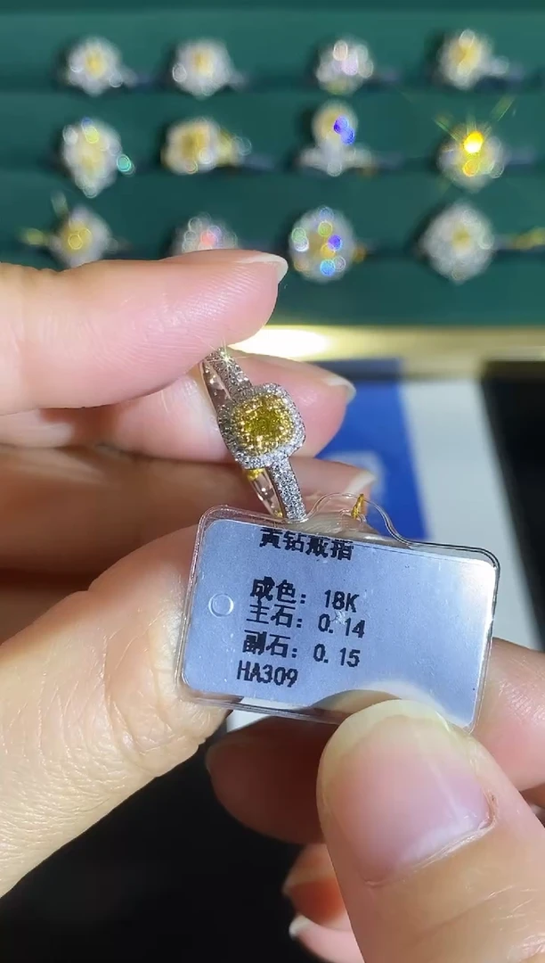 18K金镶嵌戒指钻石7543