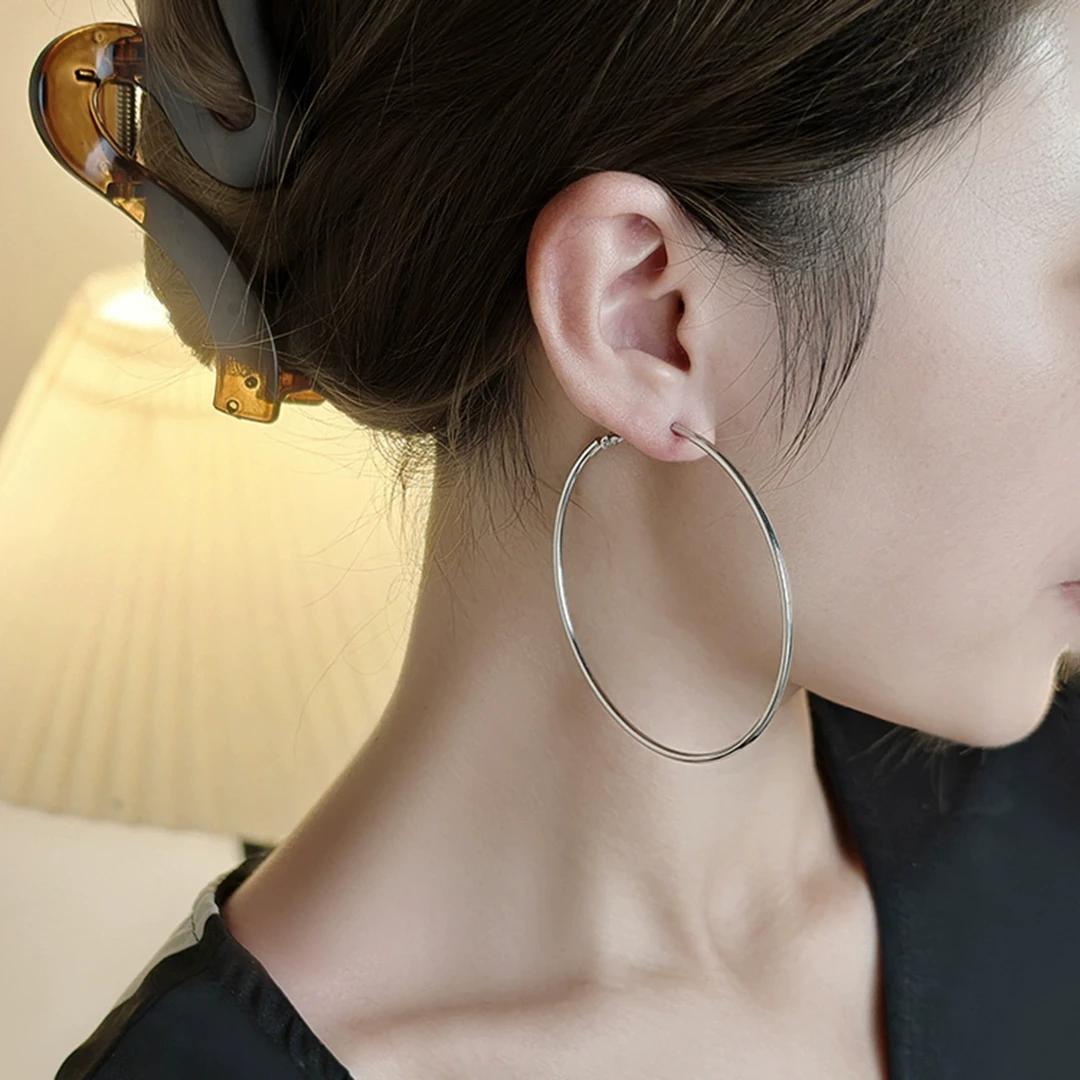 合金耳饰 素圈简约大气设计感素环高级感冷淡风显脸小大耳圈耳环