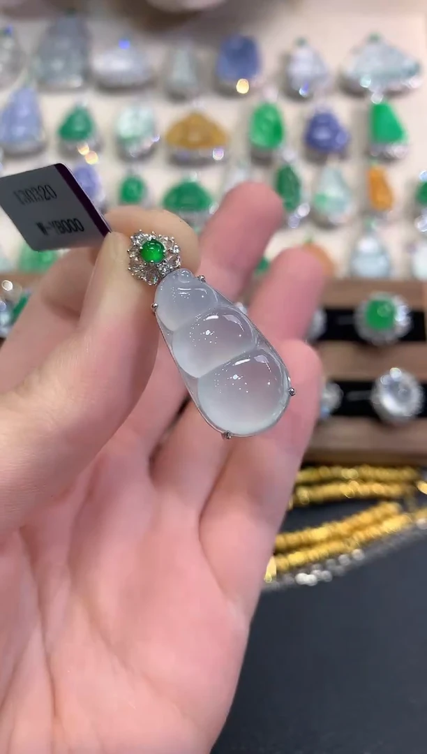 吊坠(不含链)18K金镶嵌翡翠秋日珠宝W43