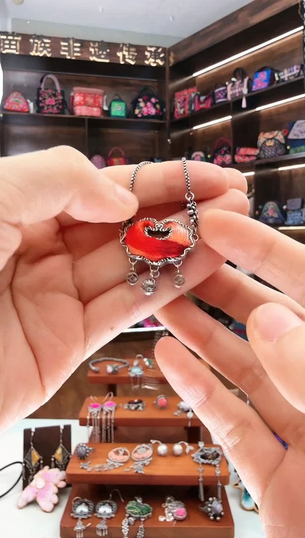 【闪购商品】织绣14蚩梦苗族古绣