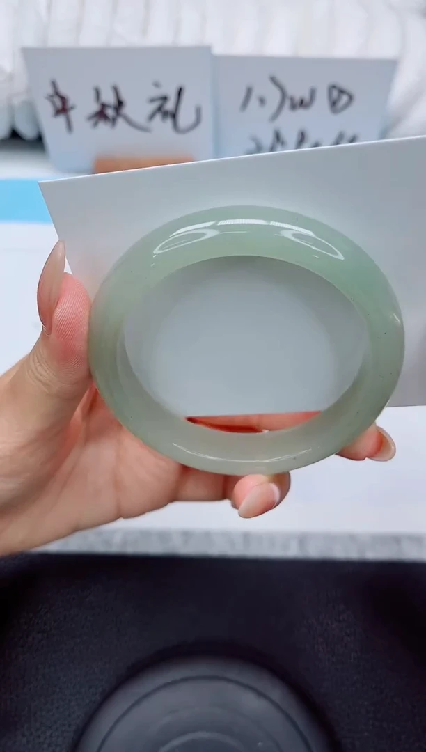 未镶嵌手镯石英质玉215-58.5