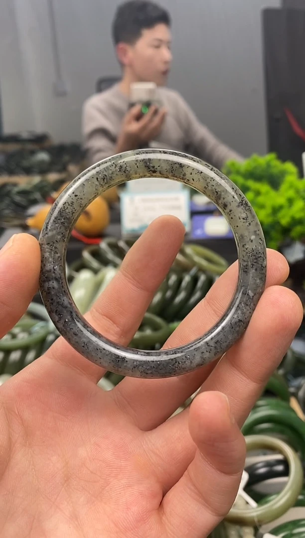 未镶嵌手镯和田玉52.5