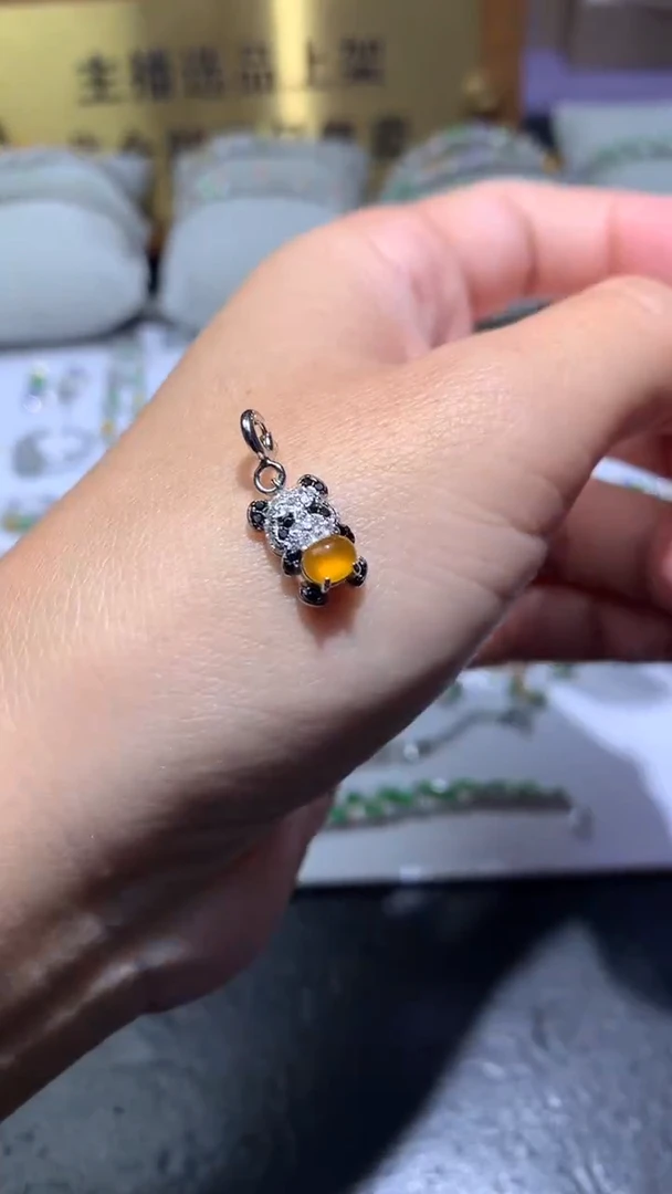 颈饰银S925镶嵌翡翠净货