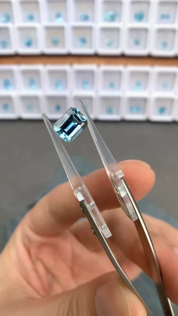 未镶嵌裸石定制海蓝宝石1.77ct 圣玛 03070