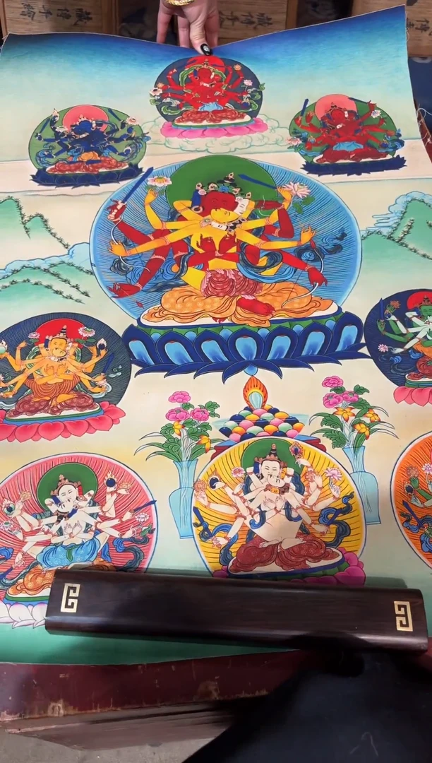 卷轴画龙妹的唐卡tk16