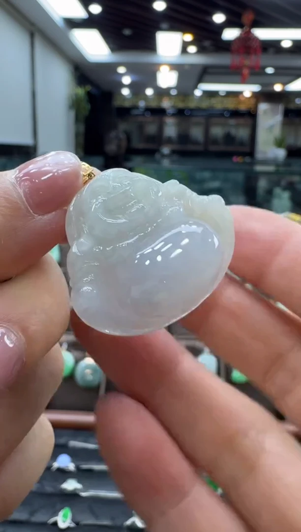 颈饰18K金镶嵌翡翠佛公