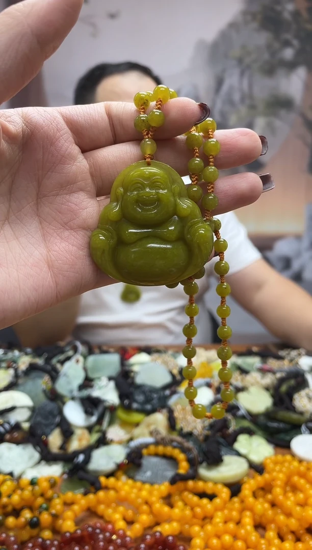 未镶嵌岫玉吊坠`