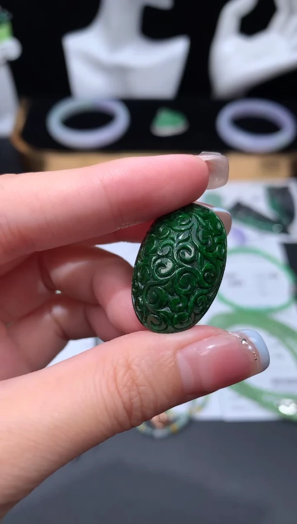 未镶嵌定制翡翠48小时鉴赏期 退货不扣服务费