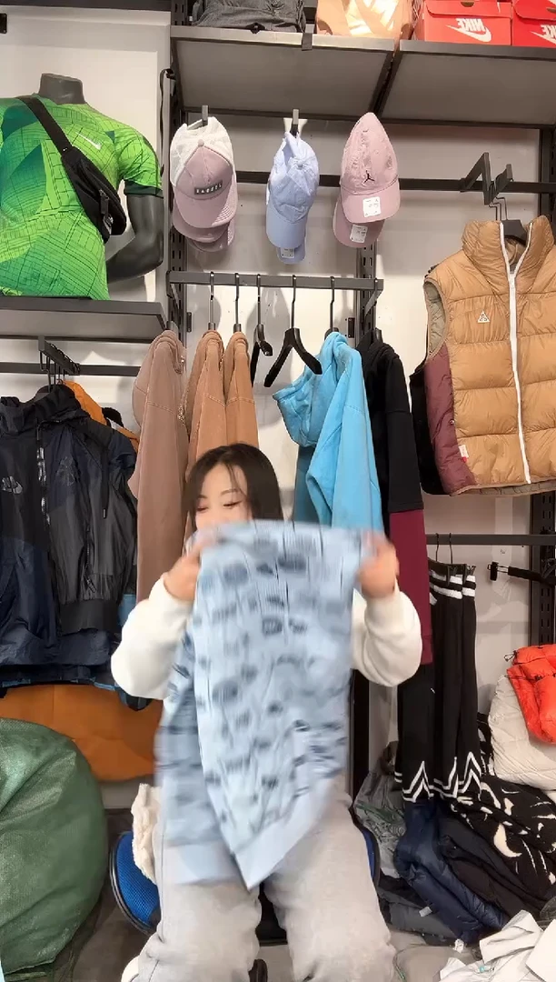 1105编码 瑕疵款直播间过款为准 尺码    身高