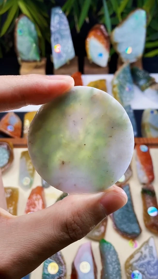 定制翡翠未镶嵌翡翠