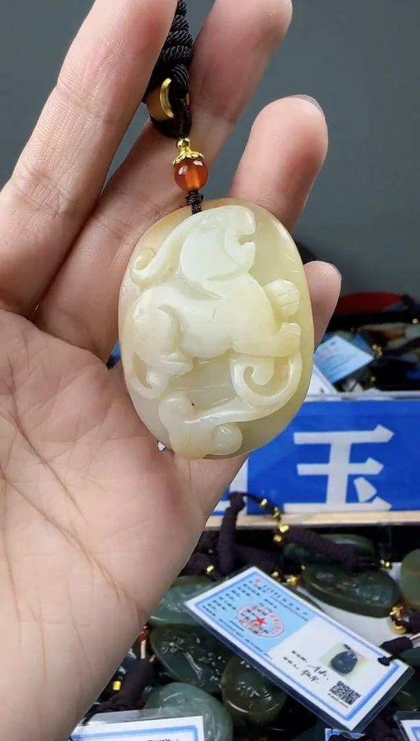 和田玉未镶嵌颈饰1