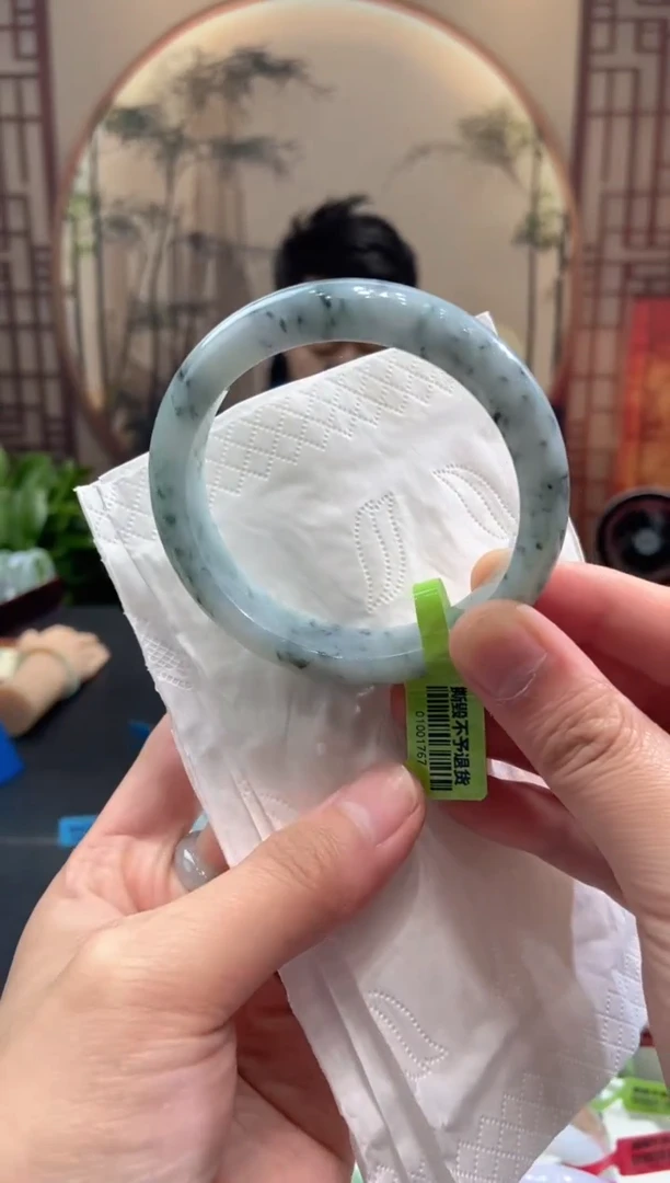 未镶嵌手镯翡翠000078239