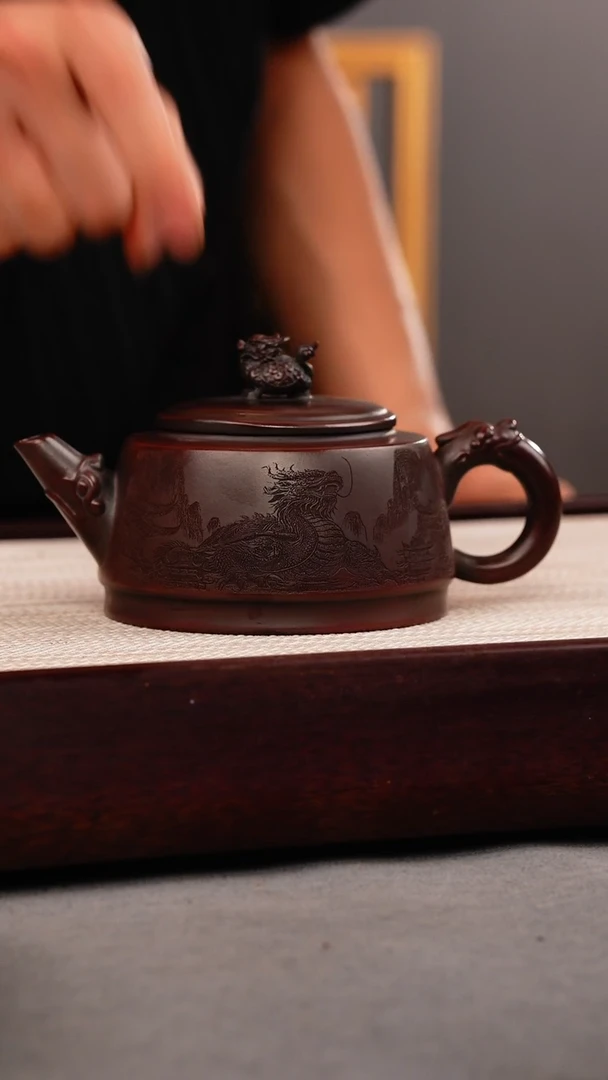 茶杯紫砂古乌泥 龙龟壶 刻绘