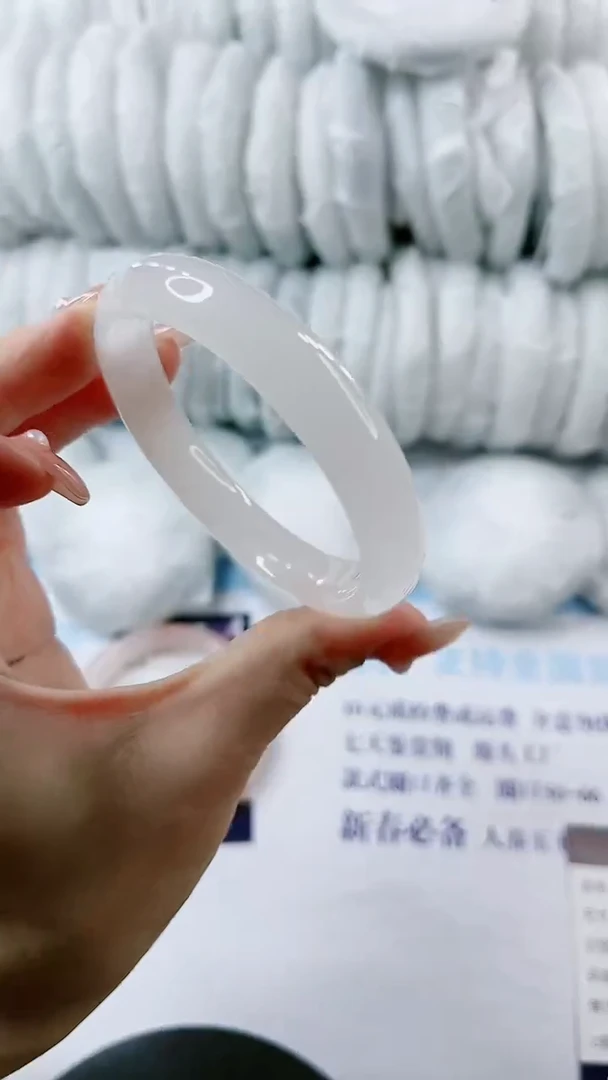 【闪购商品】石英质玉手镯未镶嵌0280131263-多样性发货