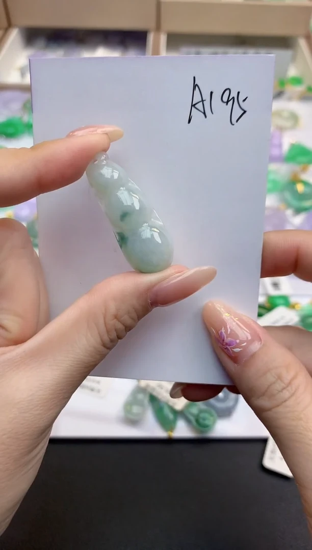 颈饰未镶嵌翡翠天然缅甸A货翡翠