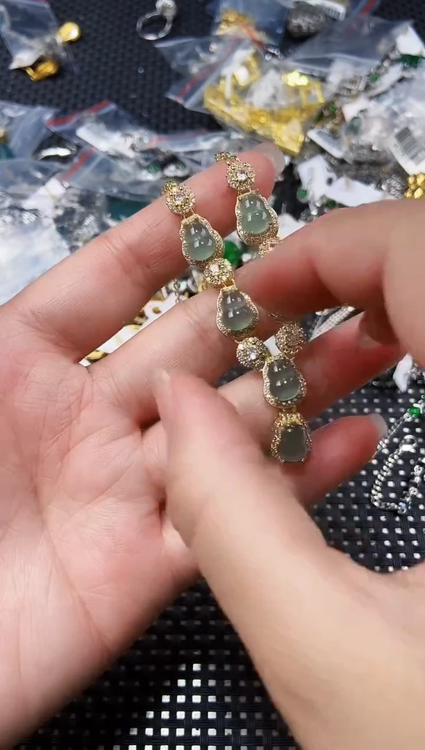 翡翠未镶嵌耳饰1111111111
