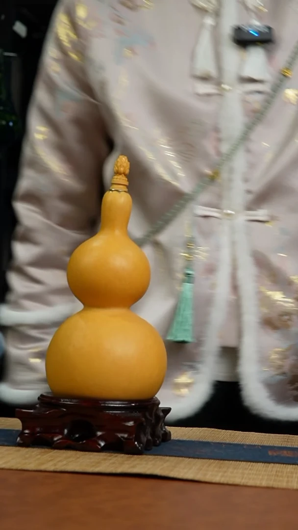 768号 天然热水酒葫芦 一物一拍（有瑕介意勿拍）