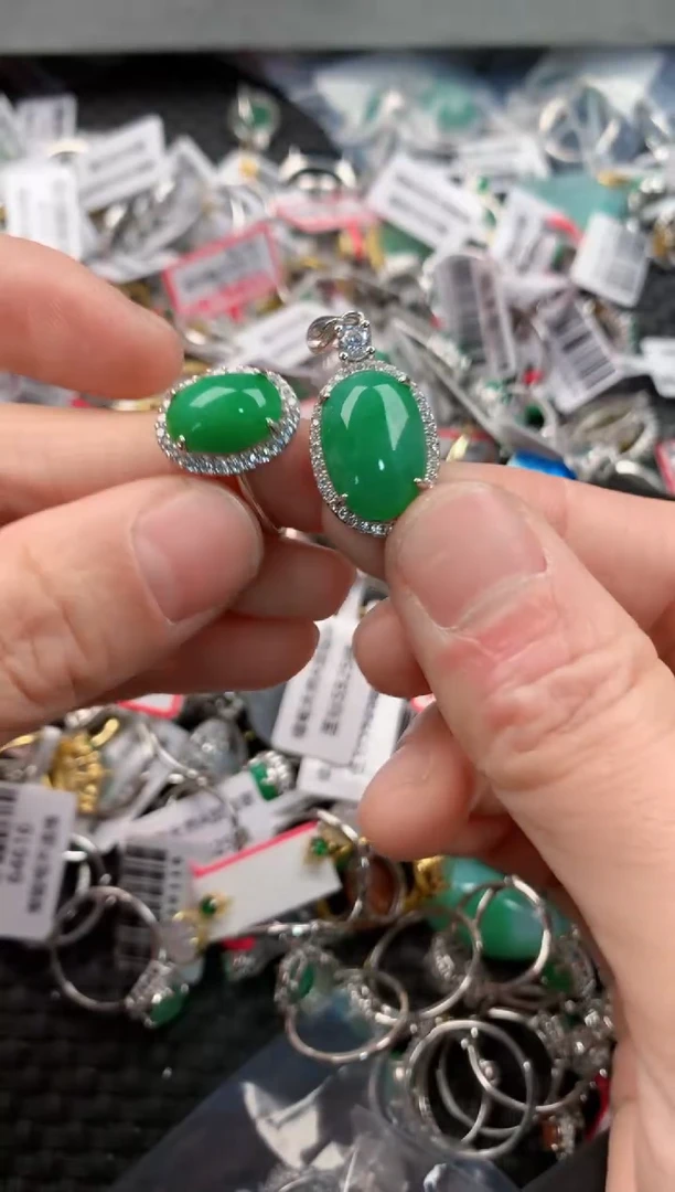 银S925镶嵌戒指翡翠3          5