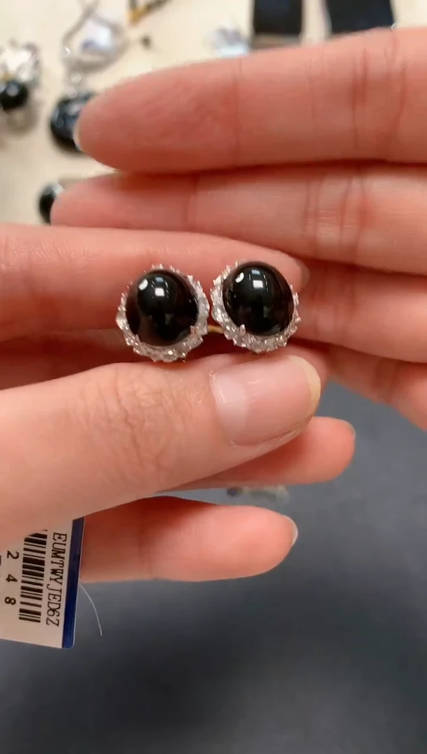 18K金镶嵌翡翠耳饰A50