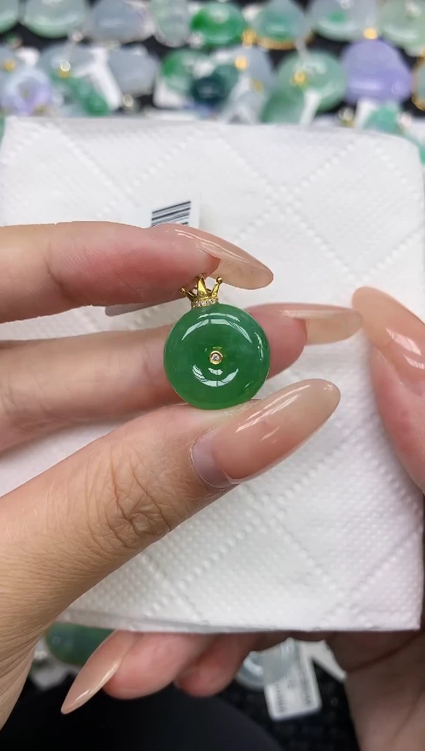 颈饰18K金镶嵌翡翠11111111111
