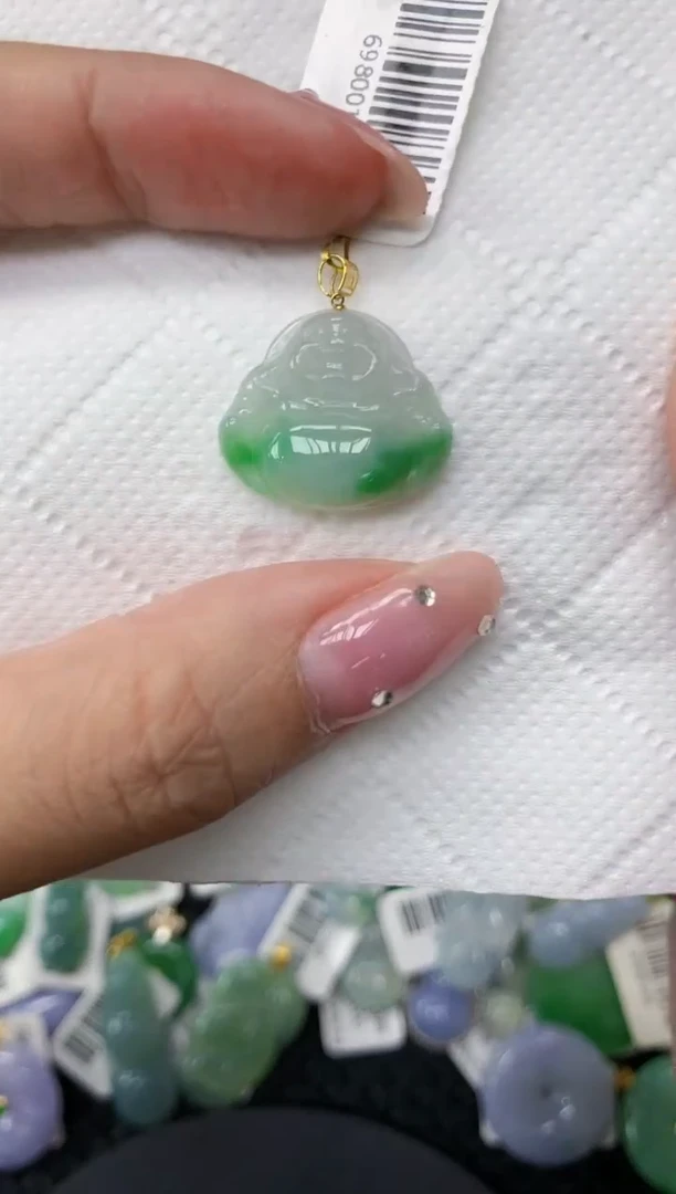 翡翠18K金镶嵌颈饰1111111111