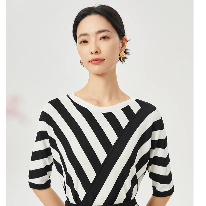 娜尔思灵25年商场同款显瘦气质夏季小衫上衣LZ02992W0