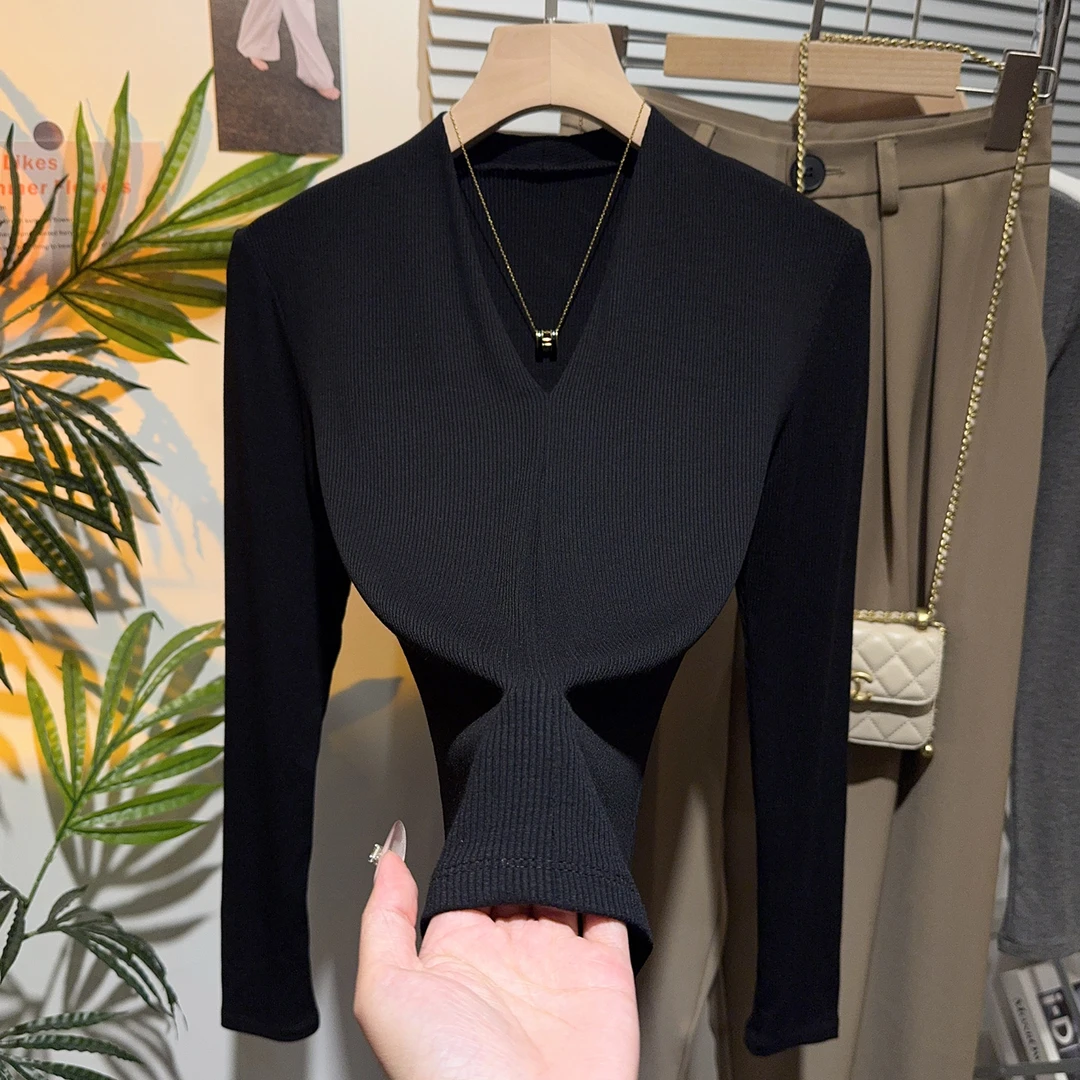 设计感黑色深V领长袖打底衫t恤女春秋修身不规则气质百搭针织上衣