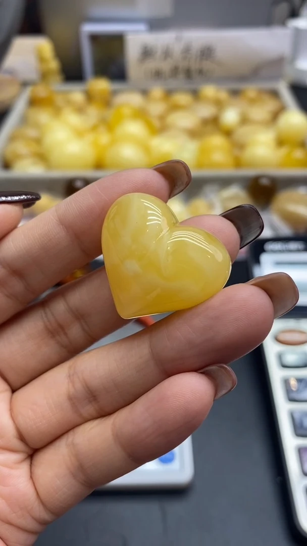 琥珀未镶嵌珠宝奇石2222