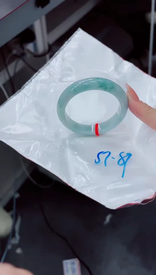 【闪购商品】翡翠手镯未镶嵌0000000000