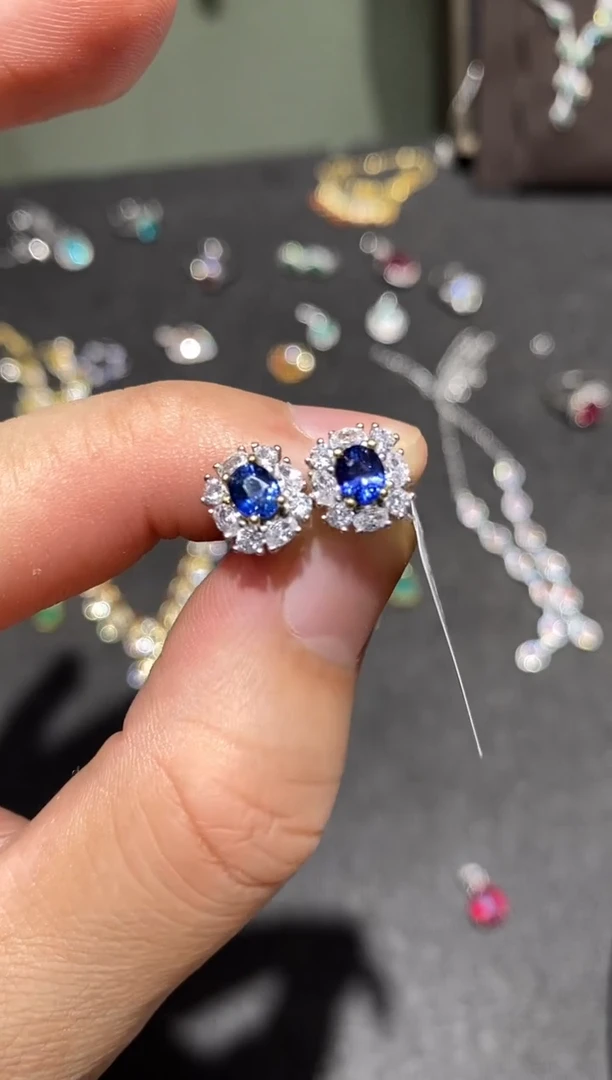 耳饰蓝宝石银S925镶嵌耳钉