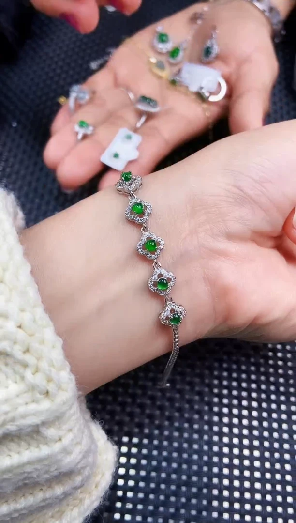 【闪购商品】翡翠手链未镶嵌111111111