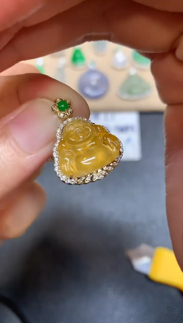 颈饰18K金镶嵌翡翠佛公【无服务费【48小时鉴赏期】