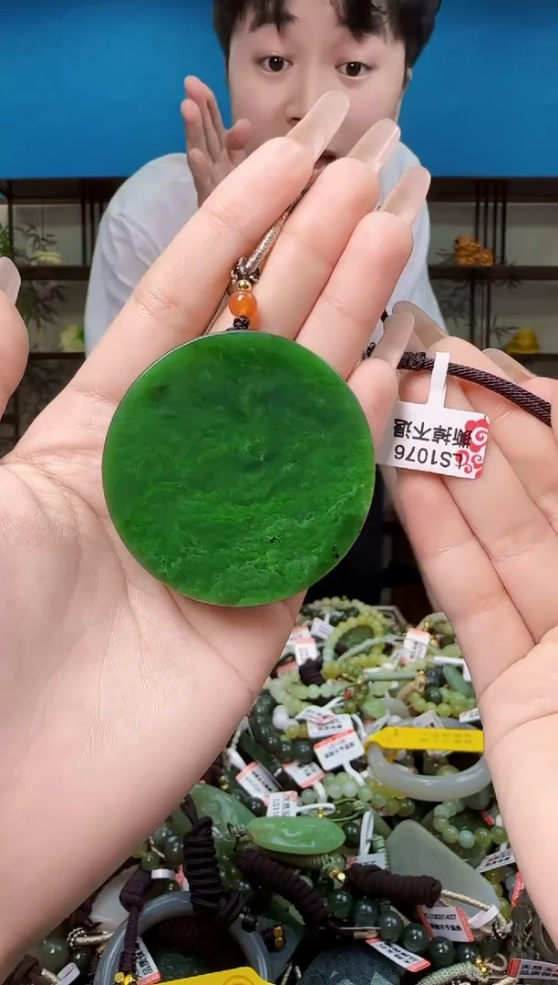 颈饰未镶嵌和田玉多样性发一