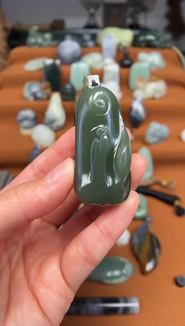 【闪购商品】和田玉颈饰未镶嵌悟道