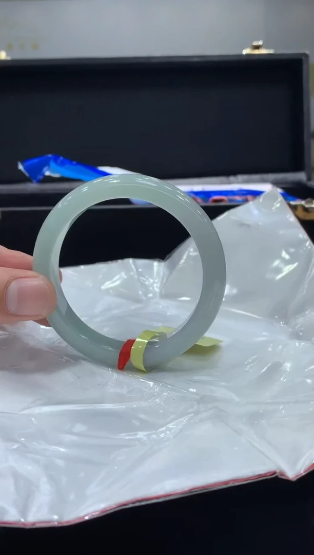 未镶嵌手镯翡翠翡翠手镯