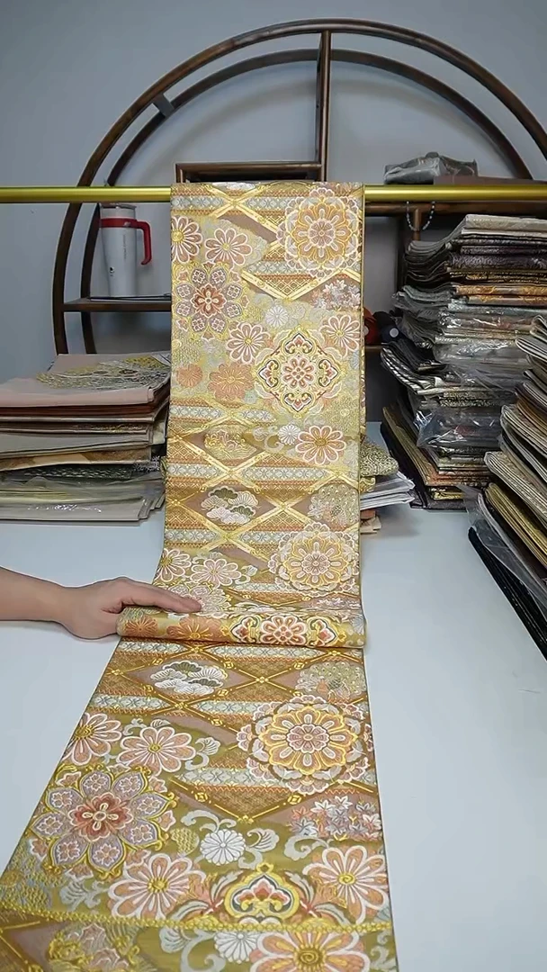 织绣43西阵织六通宝相花