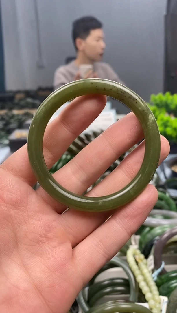 未镶嵌手镯和田玉52.6