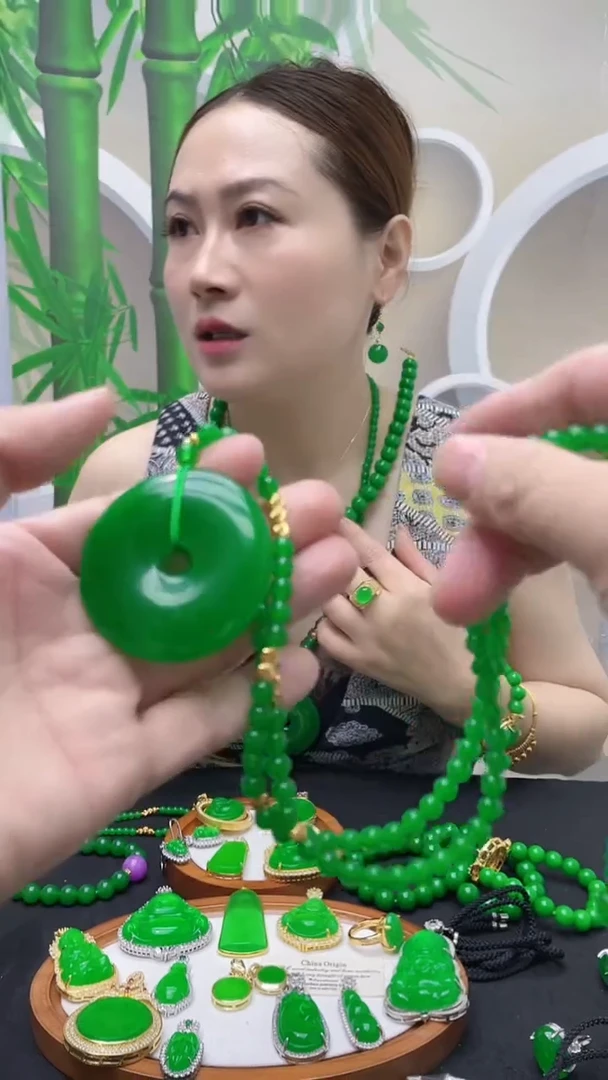 吊坠(赠链)14K金镶嵌翡翠B75