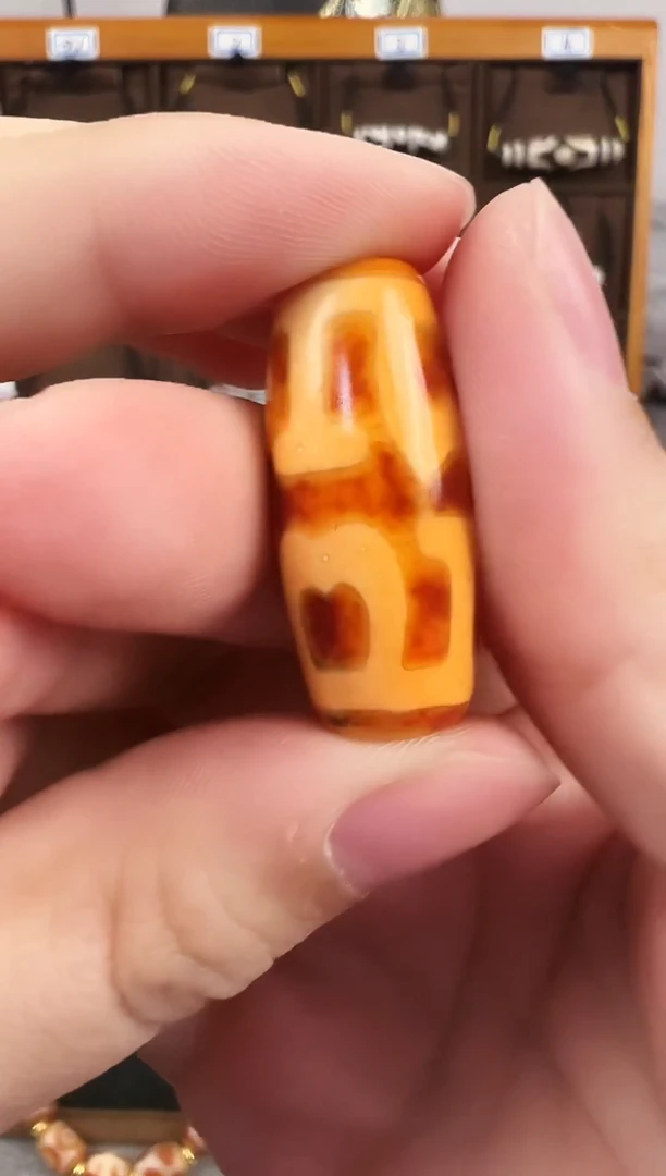 玛瑙/玉髓颈饰未镶嵌8.（微瑕）
