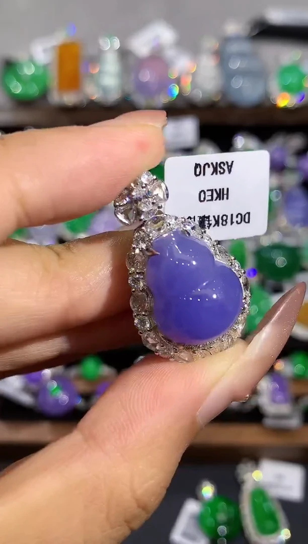 吊坠(不含链)18K金镶嵌翡翠莫*DC多样性发其一