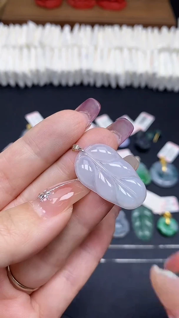 翡翠18K金镶嵌吊坠(不含链)MS189841