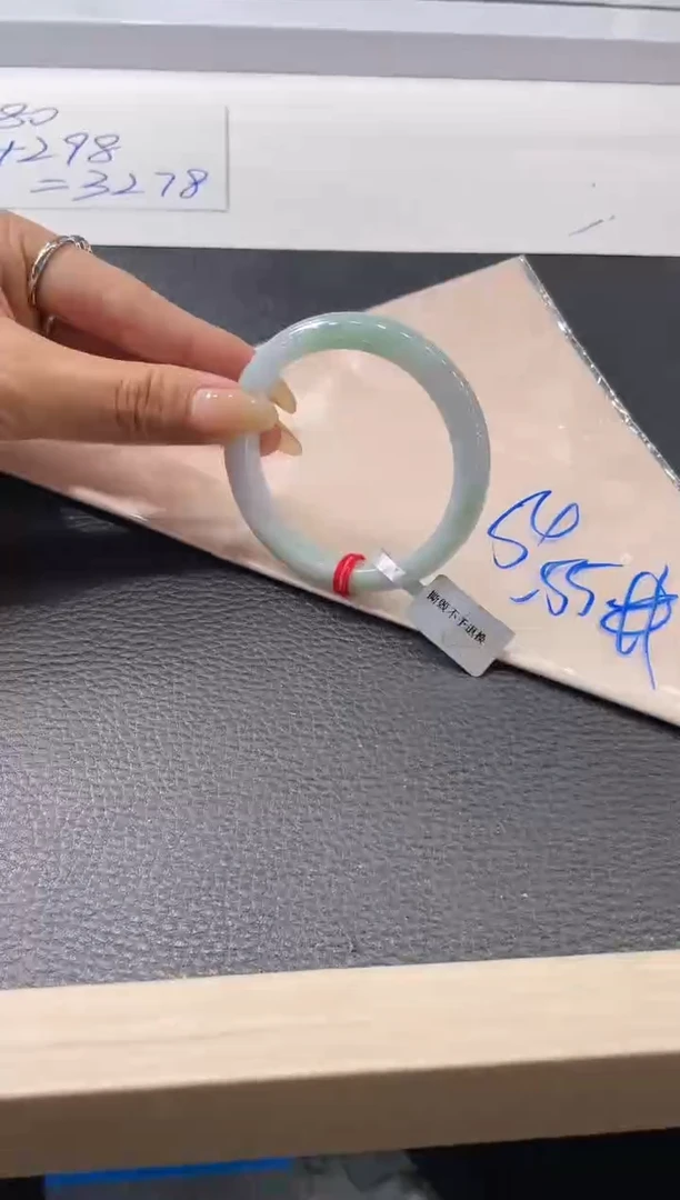 【闪购商品】翡翠手镯未镶嵌手镯