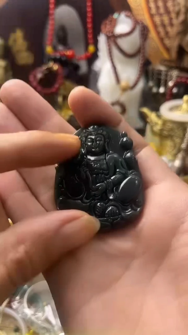 颈饰未镶嵌和田玉（青玉）-----主播推荐-----一物一图